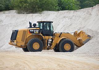 Încărcătoare pe roți Caterpillar 980M