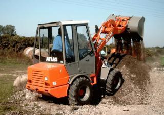 Încărcătoare pe roți Atlas AR 35