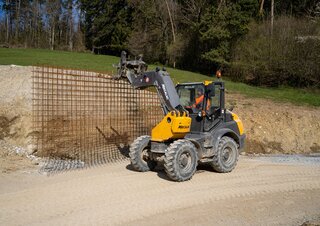 Încărcătoare pe roți Mecalac AS700