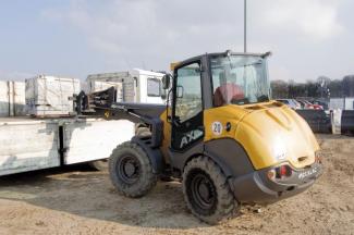 Încărcătoare pe roți Mecalac AX 850