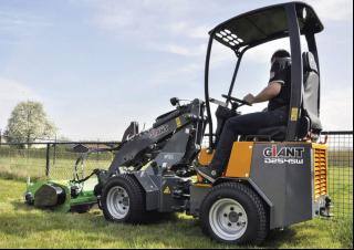 Încărcătoare pe roți Giant D 254 SW