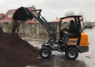 Încărcătoare pe roți Giant G1500