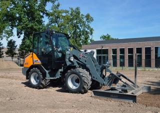 Încărcătoare pe roți Giant G3500