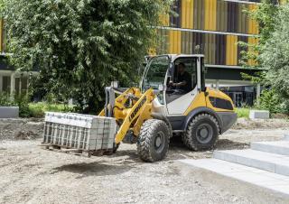 Încărcătoare pe roți Liebherr L 506 Compact