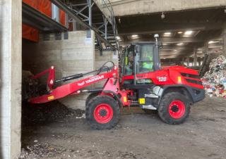 Încărcătoare pe roți Yanmar V120