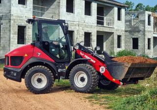 Încărcătoare pe roți Yanmar V7