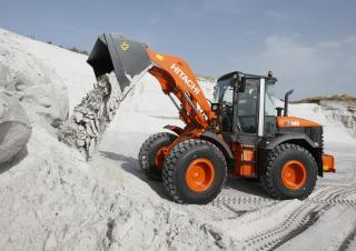 Încărcătoare pe roți Hitachi ZW 140