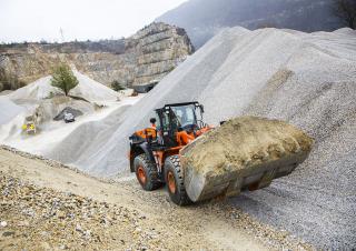 Încărcătoare pe roți Hitachi ZW 330-5
