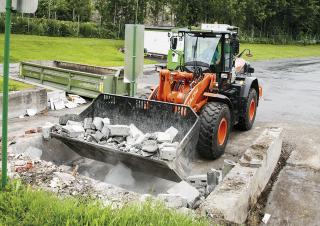Încărcătoare pe roți Hitachi ZW180-6