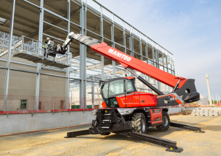 Încărcătoare telescopice cu structură superioară Manitou MRT-X 3060