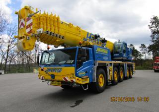 Macarale all-terrain Tadano ATF 220G-5 