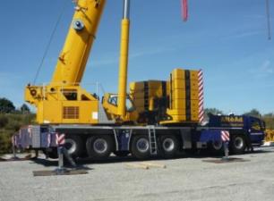Macarale all-terrain Grove GMK6400