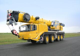 Macarale all-terrain Grove GMK4100L 