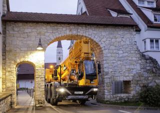 Macarale all-terrain Liebherr LTC 1050-3.1 