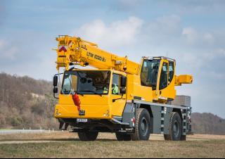 Macarale all-terrain Liebherr LTM 1030-2.1 