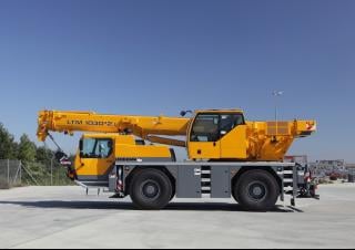 Macarale all-terrain Liebherr LTM 1030-2.1 
