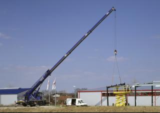 Macarale all-terrain Liebherr LTM 1030-2.1 