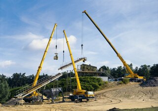 Macarale all-terrain Liebherr LTM 1030-2.1 