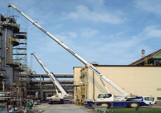 Macarale all-terrain Liebherr LTM 1030-2.1 