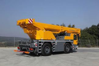 Macarale all-terrain Liebherr LTM 1040-2.1 