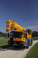 Macarale all-terrain Liebherr LTM 1040-2.1 