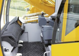 Macarale all-terrain Liebherr LTM 1040-2.1 