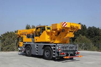 Macarale all-terrain Liebherr LTM 1040-2.1 