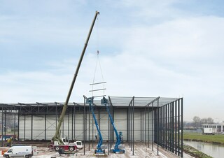 Macarale all-terrain Liebherr LTM 1040-2.1 