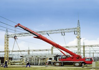 Macarale all-terrain Liebherr LTM 1040-2.1 
