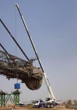 Macarale all-terrain Liebherr LTM 1050-3.1 