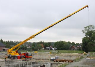 Macarale all-terrain Liebherr LTM 1050-3.1 