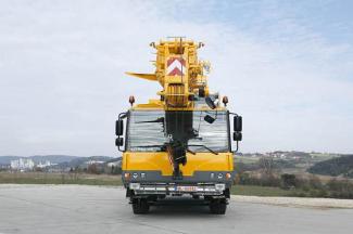 Macarale all-terrain Liebherr LTM 1050-3.1 