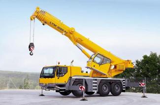 Macarale all-terrain Liebherr LTM 1055-3.2