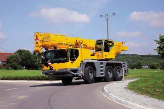 Macarale all-terrain Liebherr LTM 1055-3.2