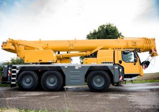 Macarale all-terrain Liebherr LTM 1055-3.2 