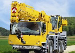 Macarale all-terrain Liebherr LTM 1060-3.1 