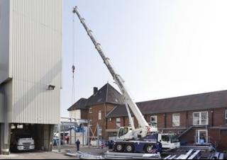 Macarale all-terrain Liebherr LTM 1060-3.1 
