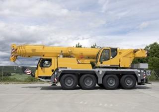 Macarale all-terrain Liebherr LTM 1070-4.2 