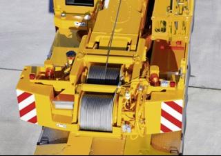 Macarale all-terrain Liebherr LTM 1070-4.2 