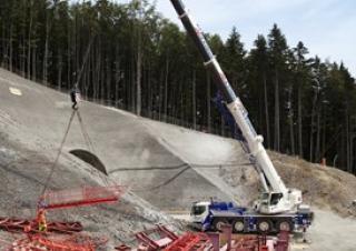 Macarale all-terrain Liebherr LTM 1070-4.2 
