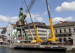 Macarale all-terrain Liebherr LTM 1070-4.2 