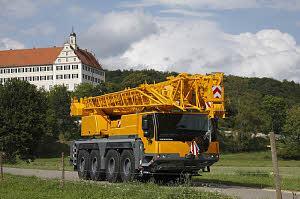 Macarale all-terrain Liebherr LTM 1070-4.2 