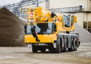 Macarale all-terrain Liebherr LTM 1090-4.2 