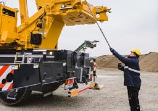 Macarale all-terrain Liebherr LTM 1090-4.2 