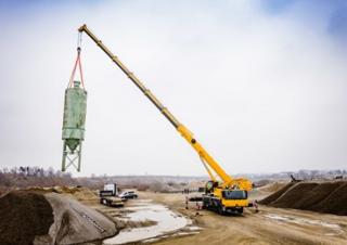 Macarale all-terrain Liebherr LTM 1090-4.2 
