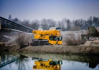 Macarale all-terrain Liebherr LTM 1090-4.2 