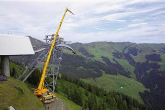 Macarale all-terrain Liebherr LTM 1095-5.1 