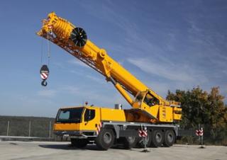 Macarale all-terrain Liebherr LTM 1095-5.1 