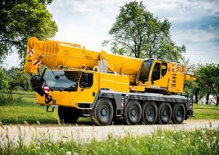 Macarale all-terrain Liebherr LTM 1100-5.2 