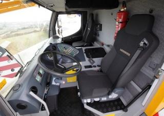Macarale all-terrain Liebherr LTM 1100-5.2 